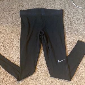 Nike right leggings